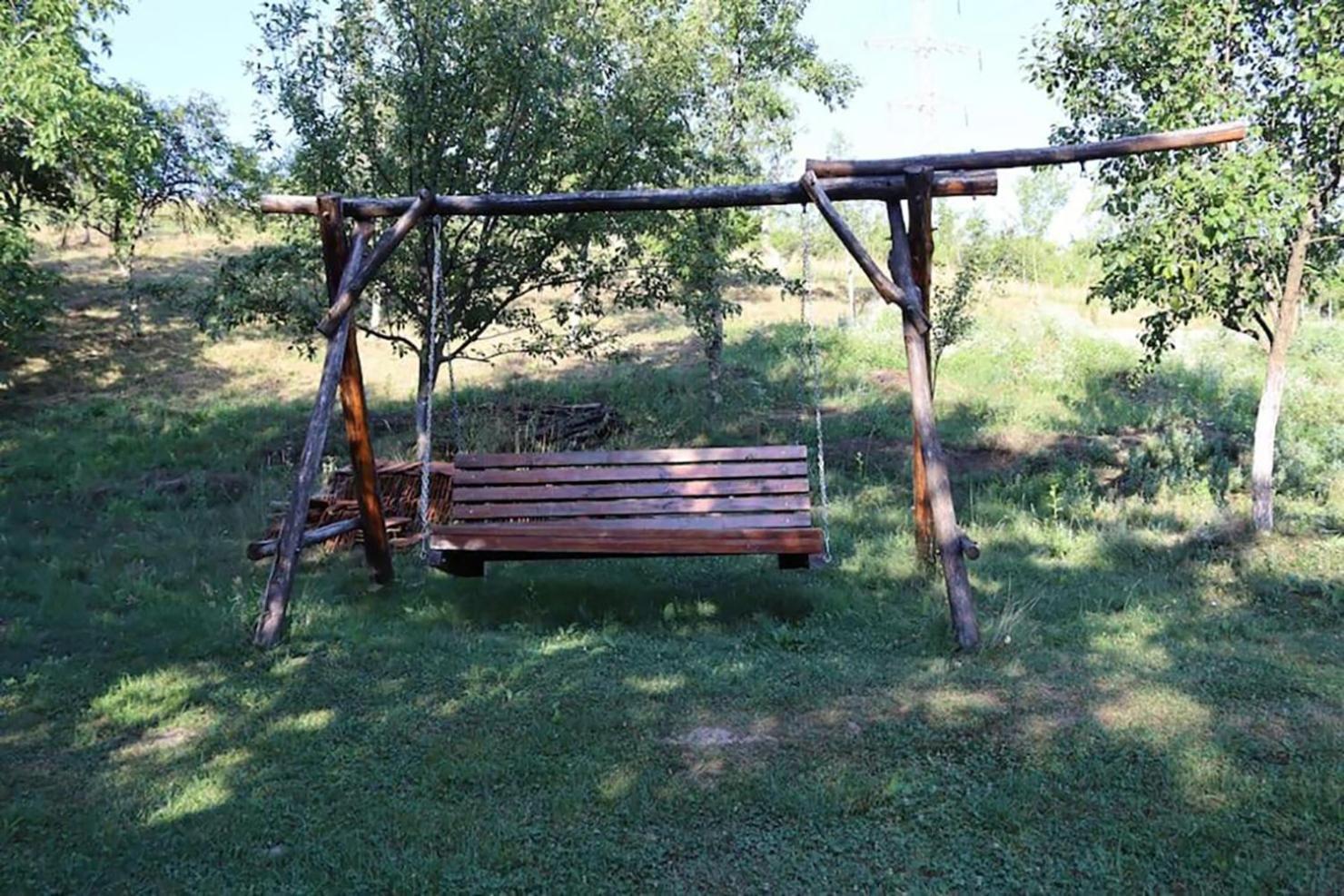 Salas U Bregu In Cheile Carasului Crasova Εξωτερικό φωτογραφία